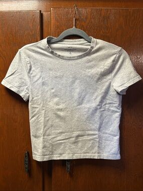 Abercrombie Baby tee Light Gray